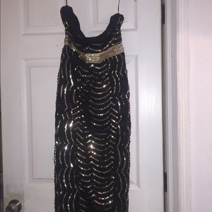 Premium Black Lace Bandeau Midi Dress